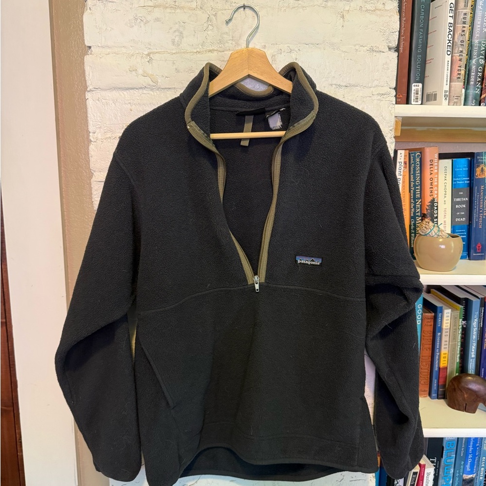 Patagonia navy synchilla